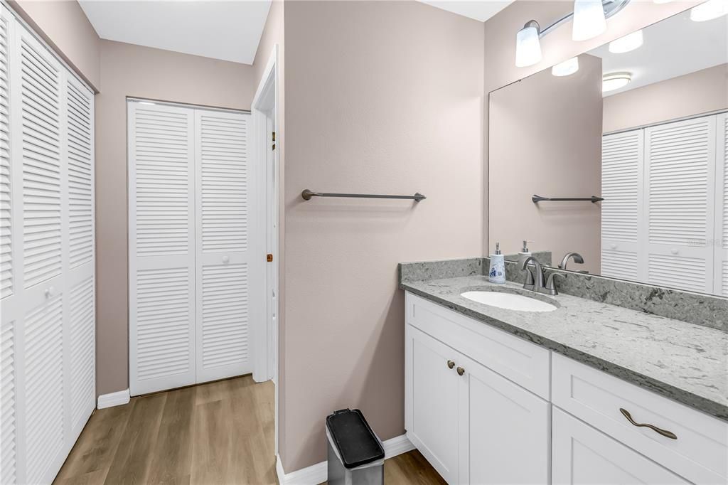 For Sale: $195,500 (2 beds, 2 baths, 1408 Square Feet)