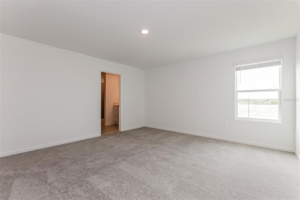 For Rent: $2,245 (5 beds, 3 baths, 2451 Square Feet)