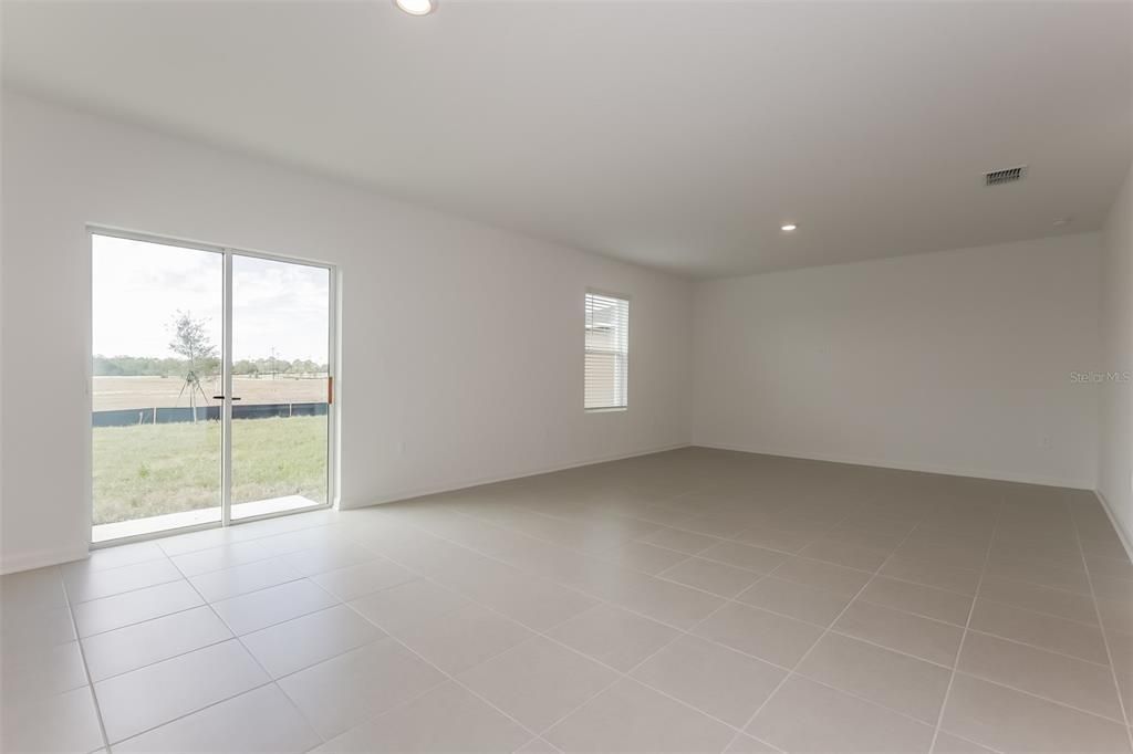 For Rent: $2,245 (5 beds, 3 baths, 2451 Square Feet)