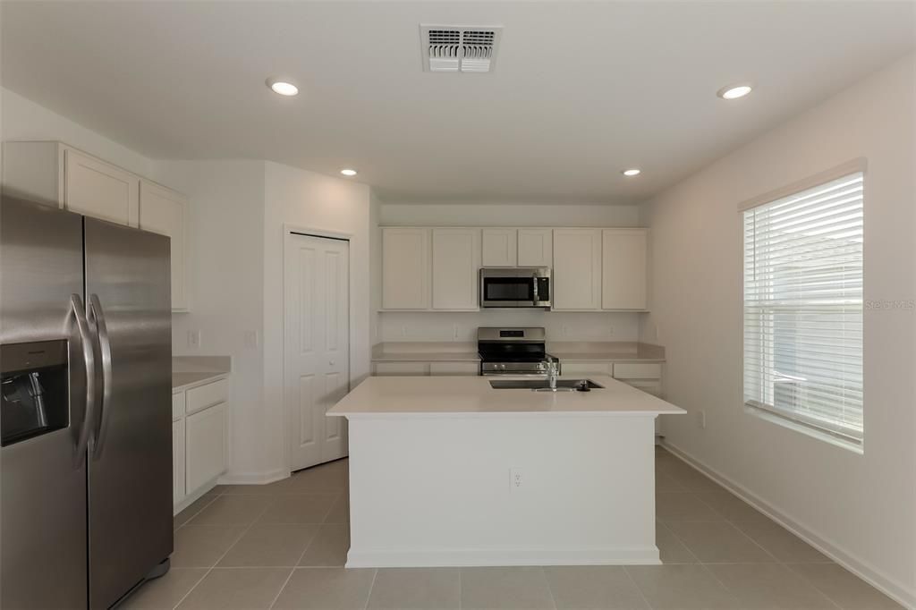 For Rent: $2,245 (5 beds, 3 baths, 2451 Square Feet)