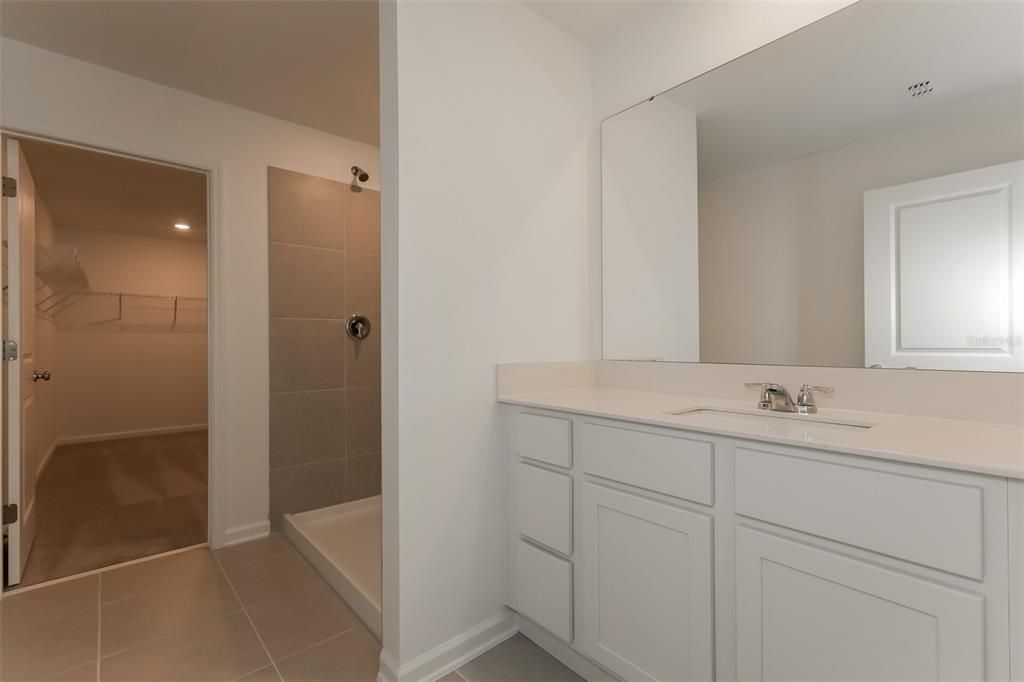 For Rent: $2,245 (5 beds, 3 baths, 2451 Square Feet)