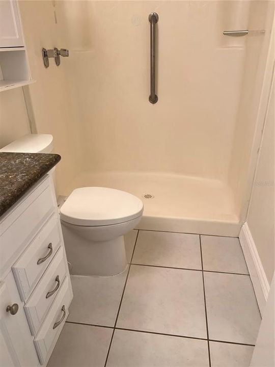 出租: $1,850 (2 贝兹, 2 浴室, 1042 平方英尺)