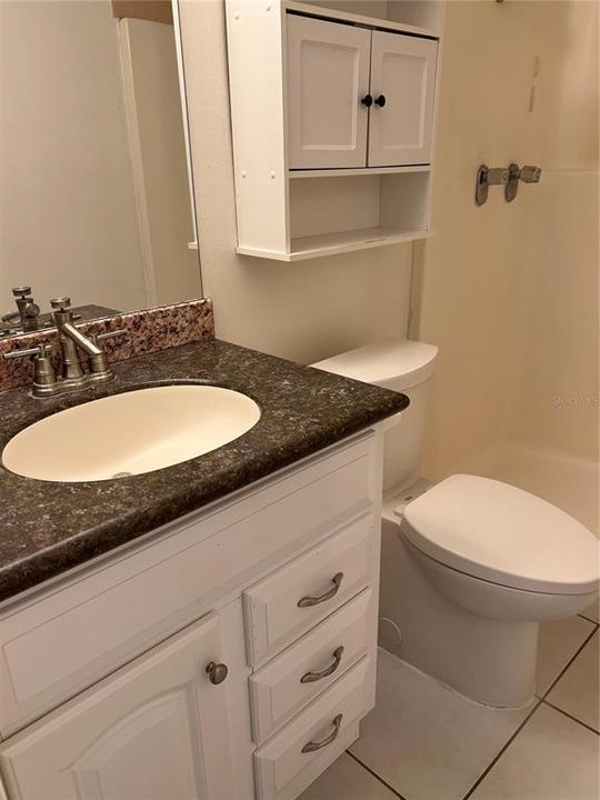 出租: $1,850 (2 贝兹, 2 浴室, 1042 平方英尺)