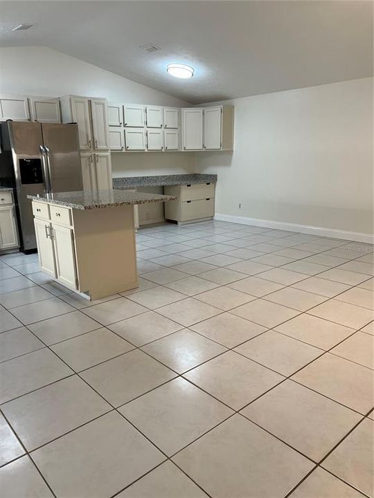 出租: $1,850 (2 贝兹, 2 浴室, 1042 平方英尺)