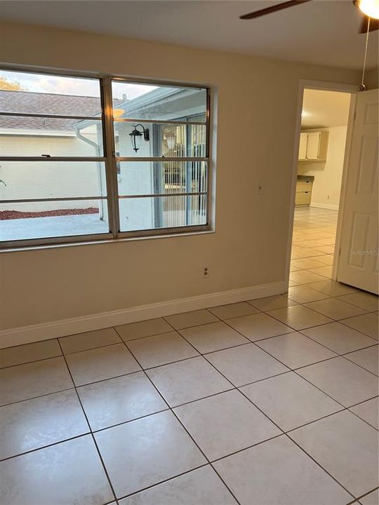 出租: $1,850 (2 贝兹, 2 浴室, 1042 平方英尺)