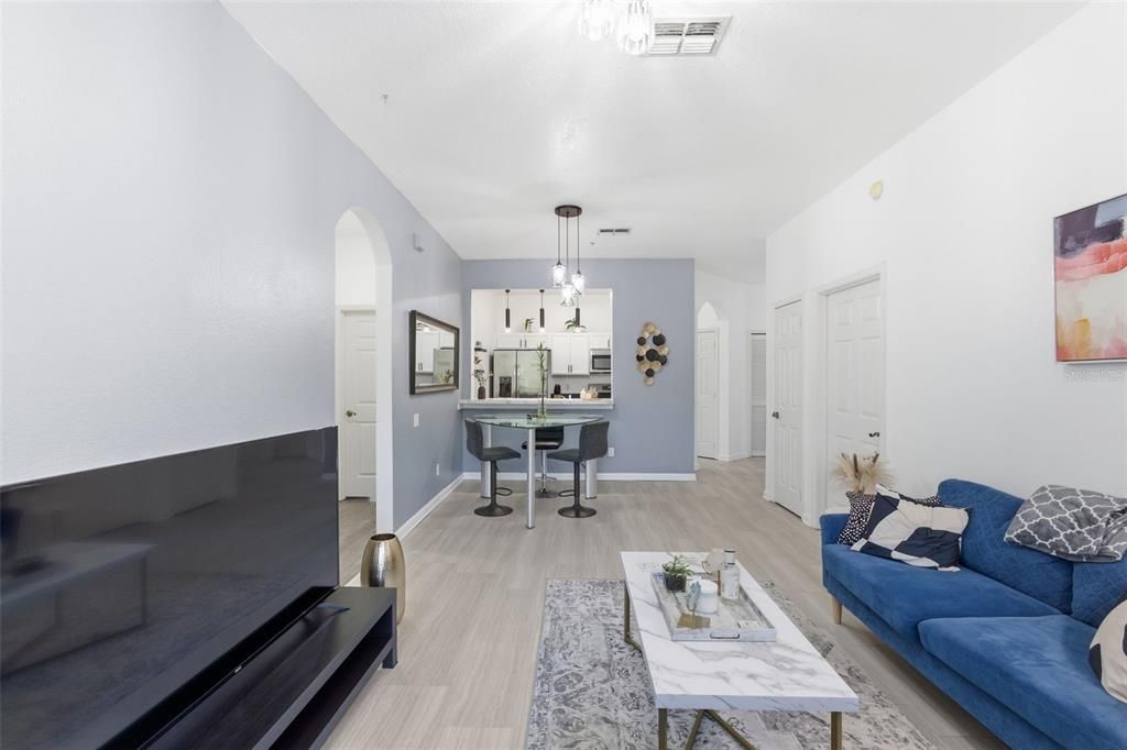 На продажу: $239,500 (3 спален, 2 ванн, 1206 Квадратных фут)