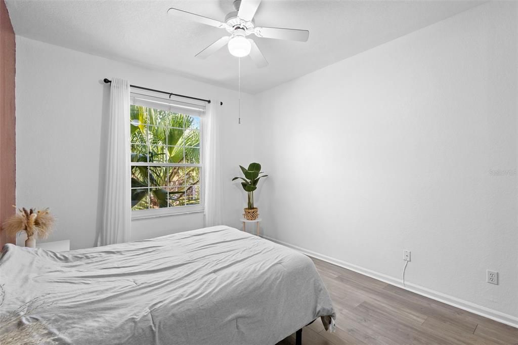 На продажу: $239,500 (3 спален, 2 ванн, 1206 Квадратных фут)