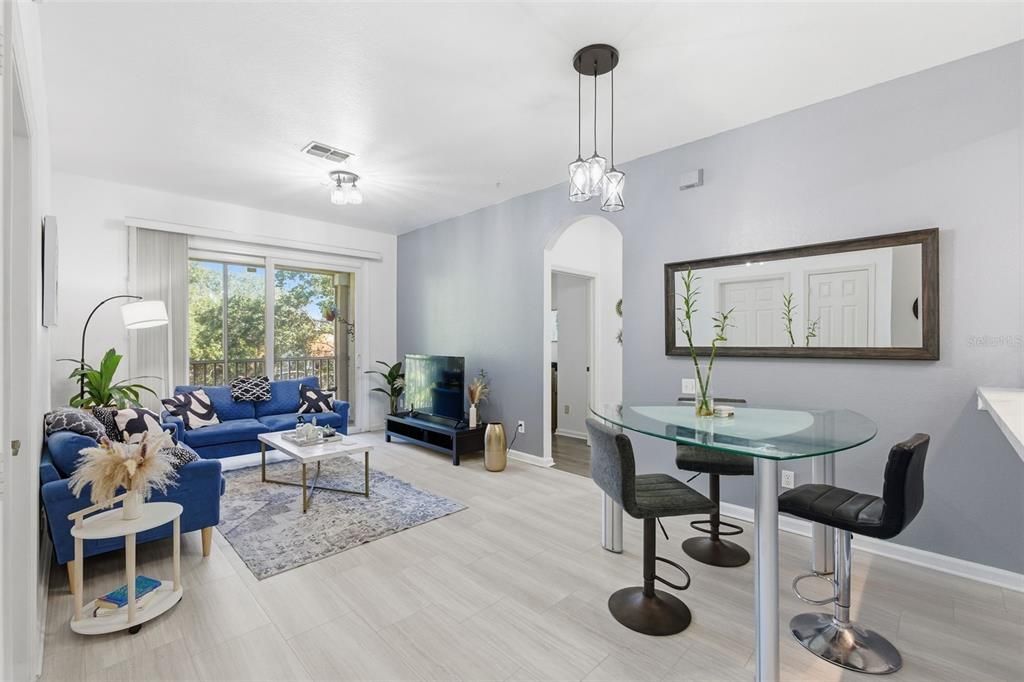 На продажу: $239,500 (3 спален, 2 ванн, 1206 Квадратных фут)