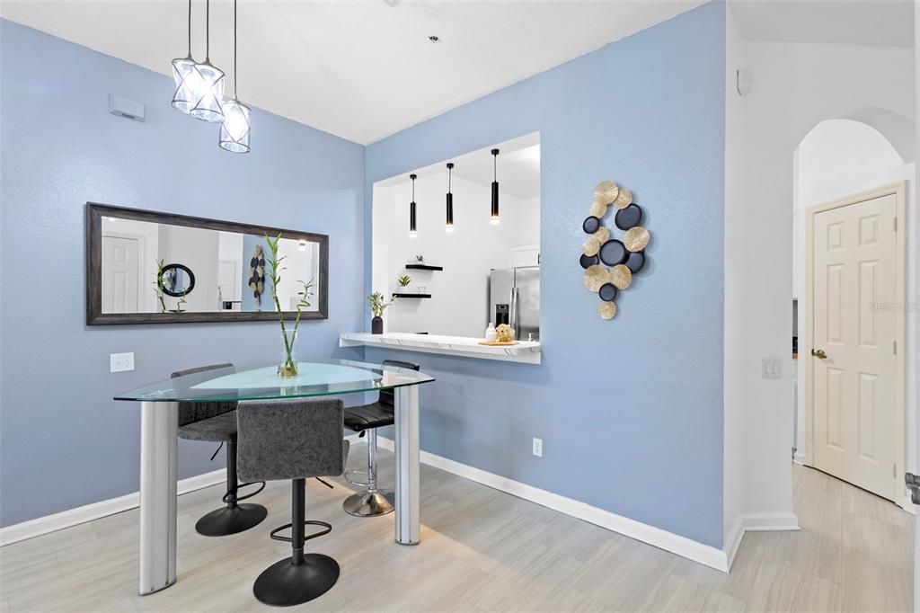 На продажу: $239,500 (3 спален, 2 ванн, 1206 Квадратных фут)