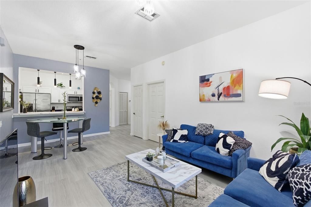 На продажу: $239,500 (3 спален, 2 ванн, 1206 Квадратных фут)