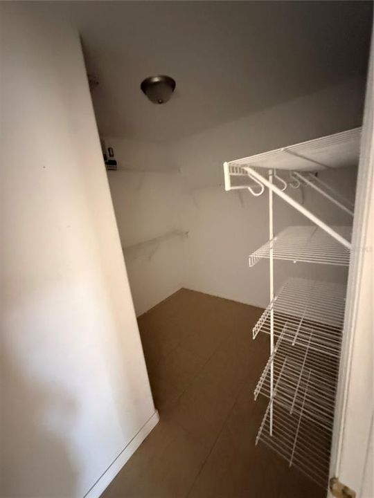 For Rent: $2,350 (4 beds, 2 baths, 2106 Square Feet)