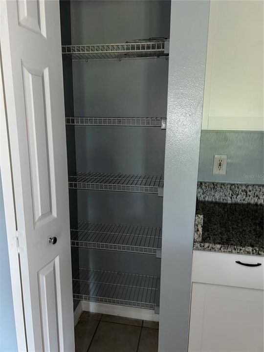 出租: $1,200 (1 贝兹, 1 浴室, 632 平方英尺)