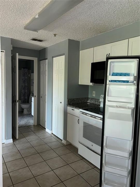 出租: $1,200 (1 贝兹, 1 浴室, 632 平方英尺)