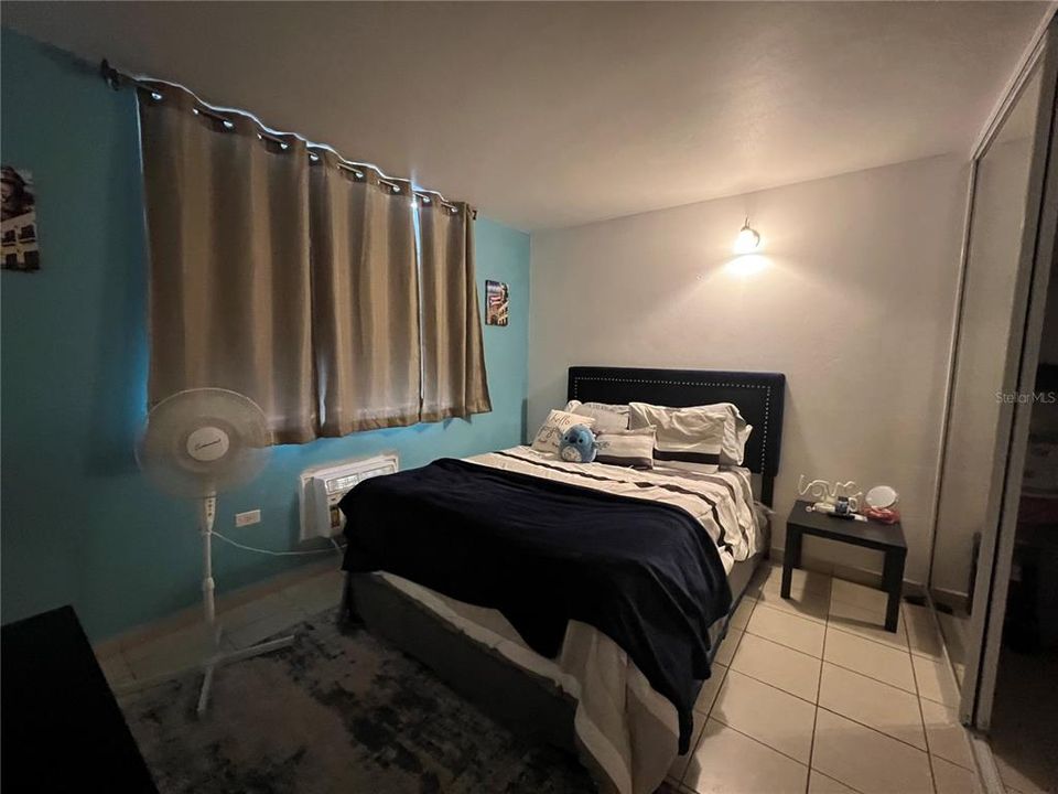 For Sale: $180,000 (3 beds, 2 baths, 227.6 Square Feet)