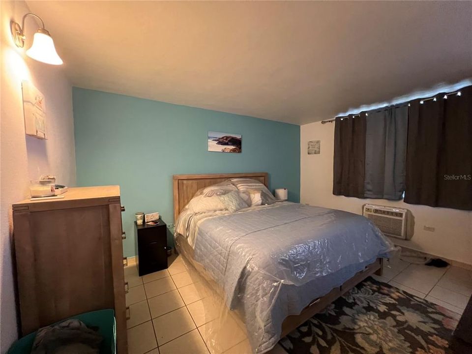 For Sale: $180,000 (3 beds, 2 baths, 227.6 Square Feet)