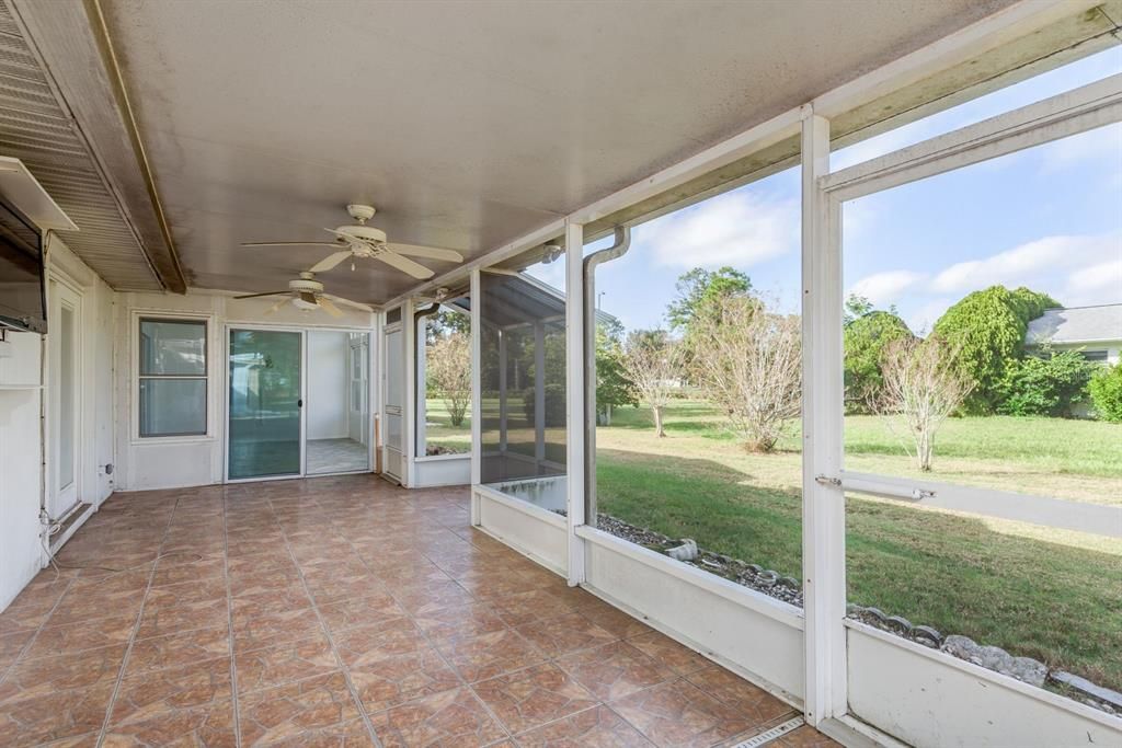 На продажу: $375,000 (2 спален, 2 ванн, 1211 Квадратных фут)