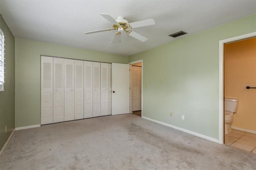 На продажу: $375,000 (2 спален, 2 ванн, 1211 Квадратных фут)