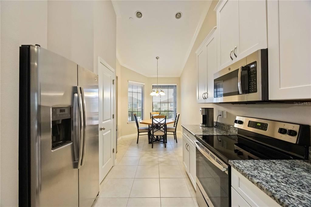 For Sale: $369,900 (2 beds, 2 baths, 1528 Square Feet)