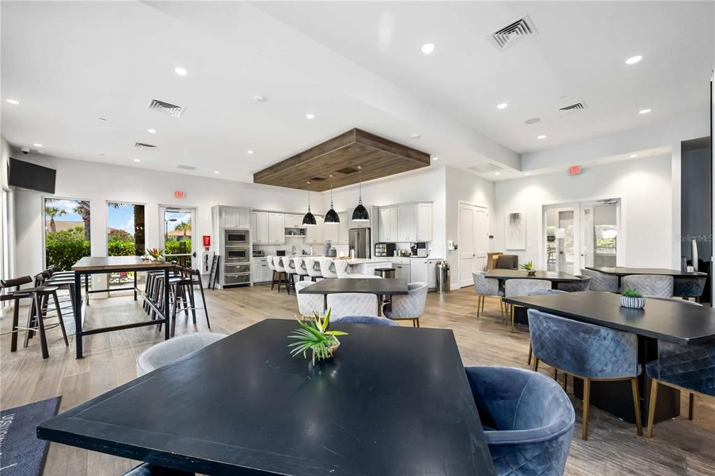 На продажу: $369,900 (2 спален, 2 ванн, 1528 Квадратных фут)