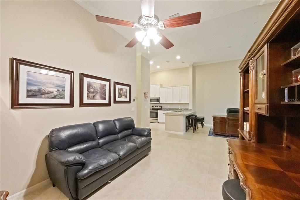 For Sale: $369,900 (2 beds, 2 baths, 1528 Square Feet)