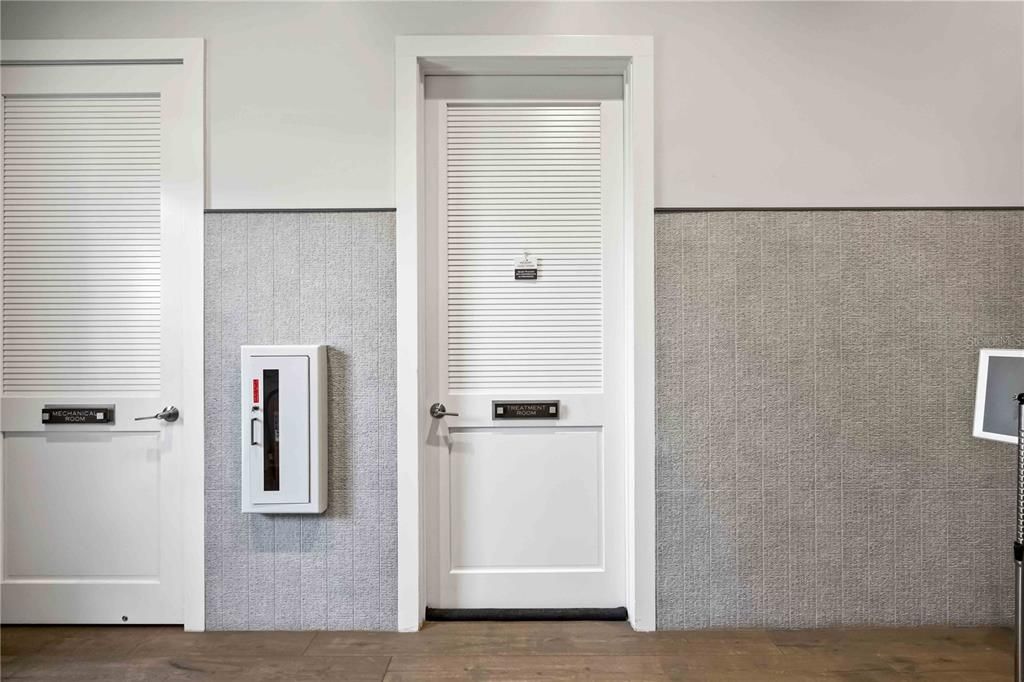 На продажу: $369,900 (2 спален, 2 ванн, 1528 Квадратных фут)