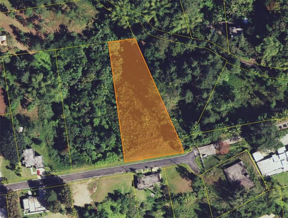 En Venta: $65,000 (0.85 acres)