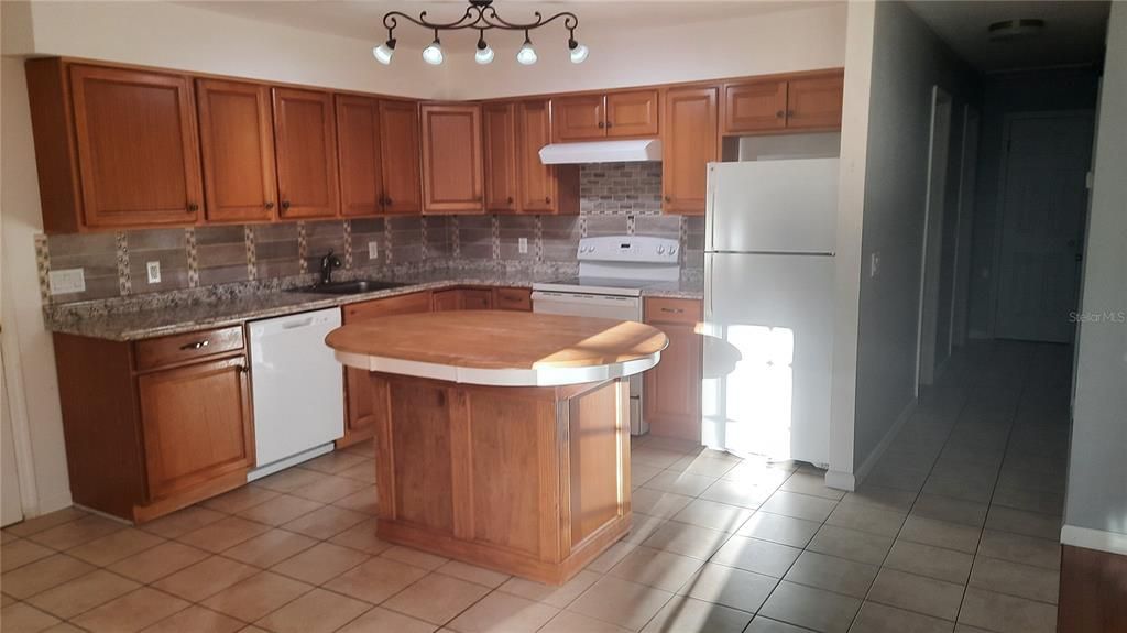 В аренду: $1,700 (3 спален, 2 ванн, 1066 Квадратных фут)