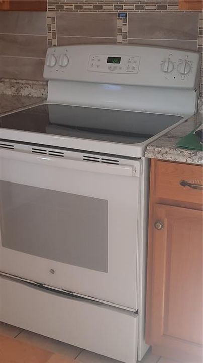 В аренду: $1,700 (3 спален, 2 ванн, 1066 Квадратных фут)