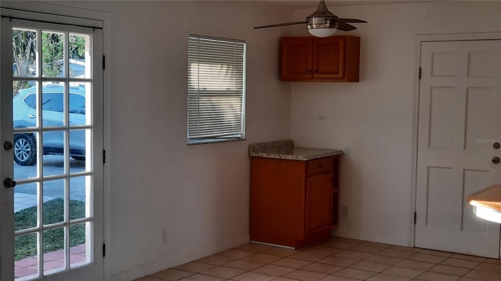 В аренду: $1,700 (3 спален, 2 ванн, 1066 Квадратных фут)