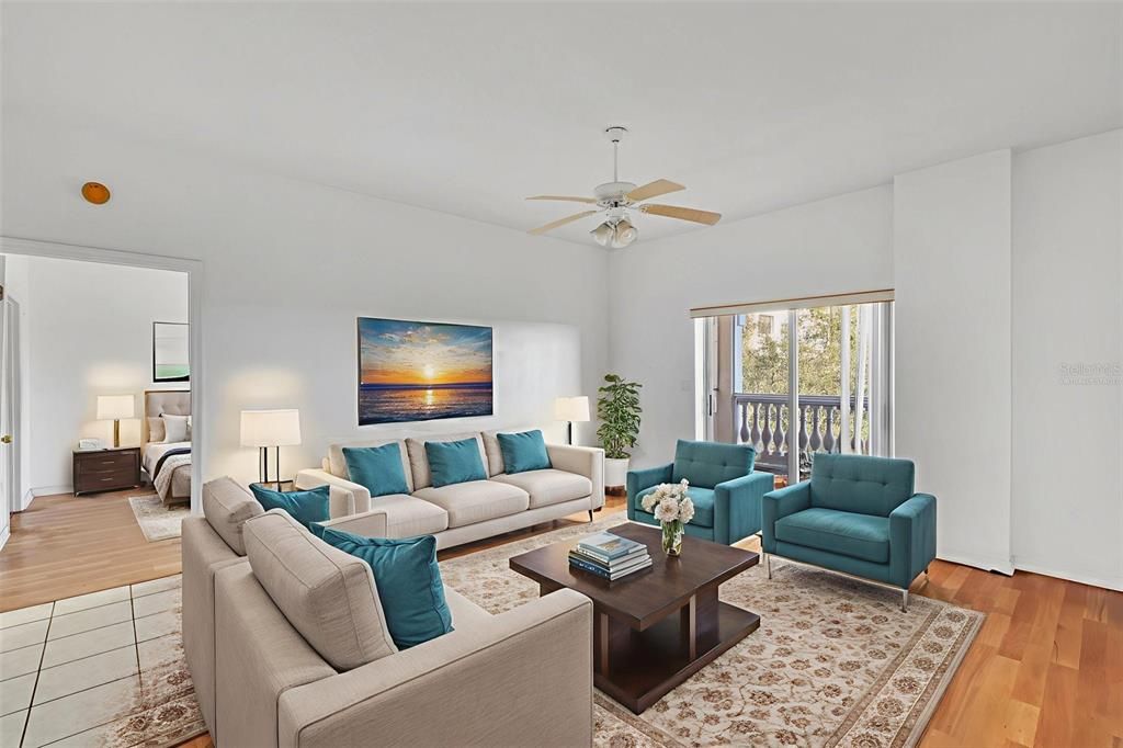 待售: $149,000 (2 贝兹, 2 浴室, 1033 平方英尺)