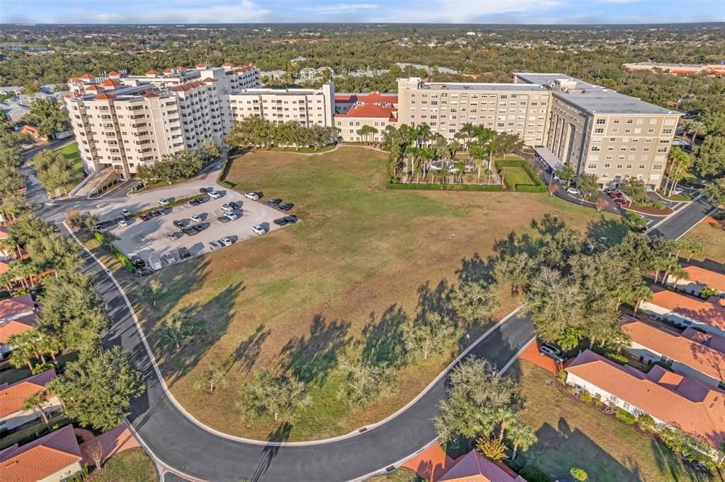 待售: $149,000 (2 贝兹, 2 浴室, 1033 平方英尺)