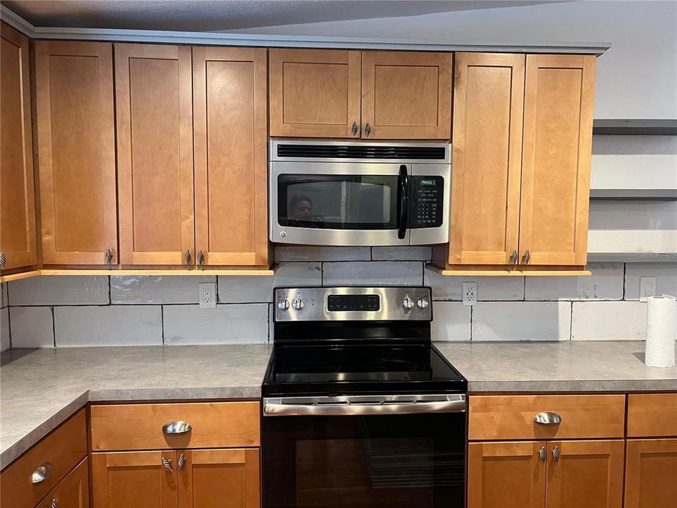 For Sale: $340,000 (2 beds, 2 baths, 1100 Square Feet)