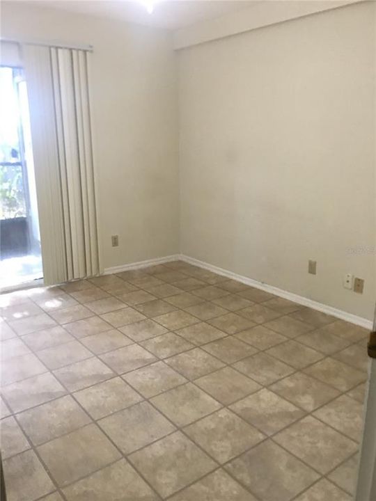 На продажу: $174,900 (2 спален, 2 ванн, 925 Квадратных фут)