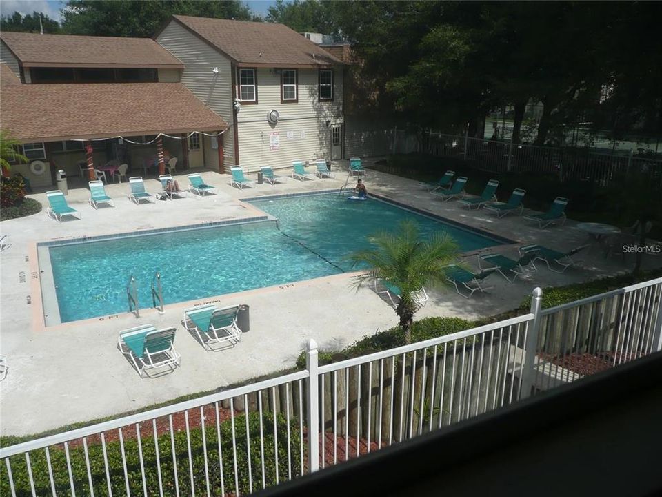 На продажу: $174,900 (2 спален, 2 ванн, 925 Квадратных фут)