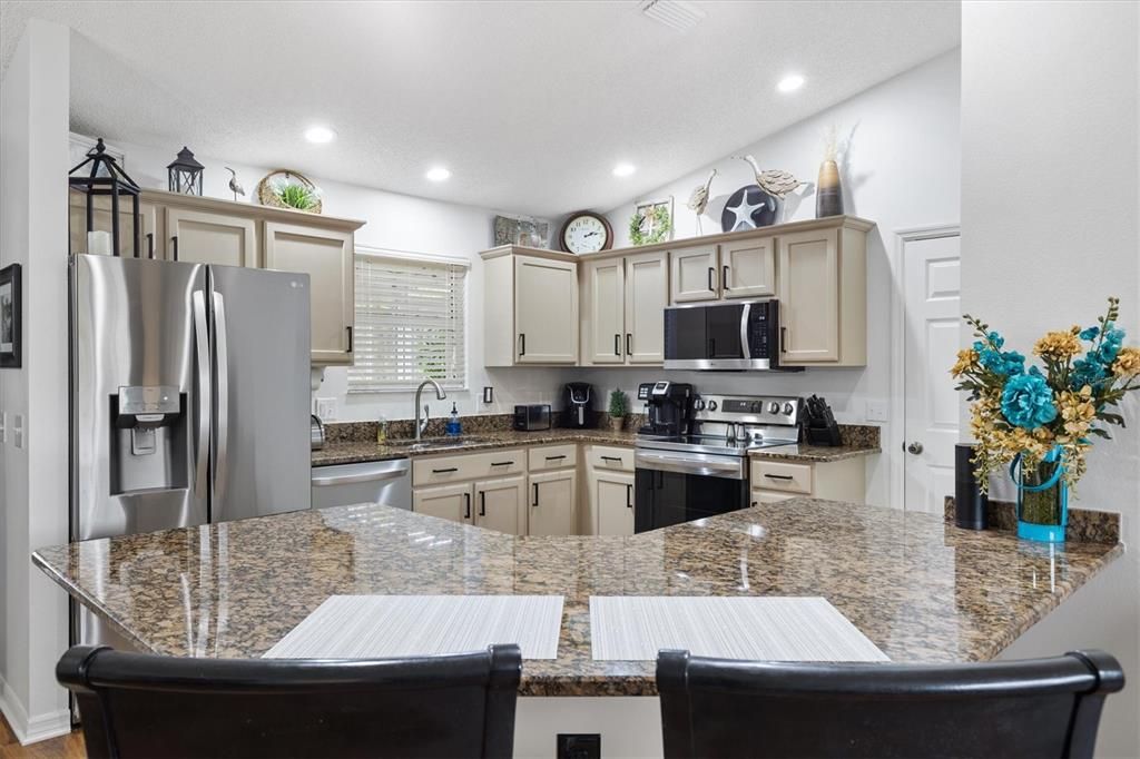 待售: $339,900 (2 贝兹, 2 浴室, 1142 平方英尺)