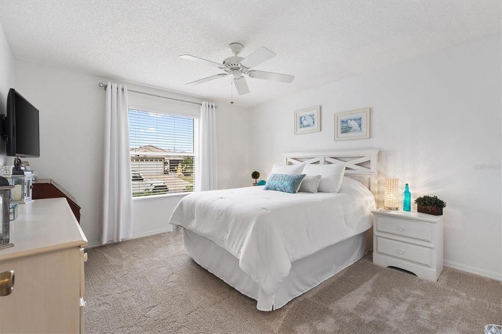 待售: $339,900 (2 贝兹, 2 浴室, 1142 平方英尺)