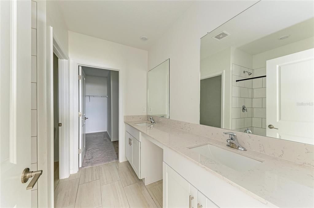 En Venta: $365,000 (5 camas, 2 baños, 2389 Pies cuadrados)