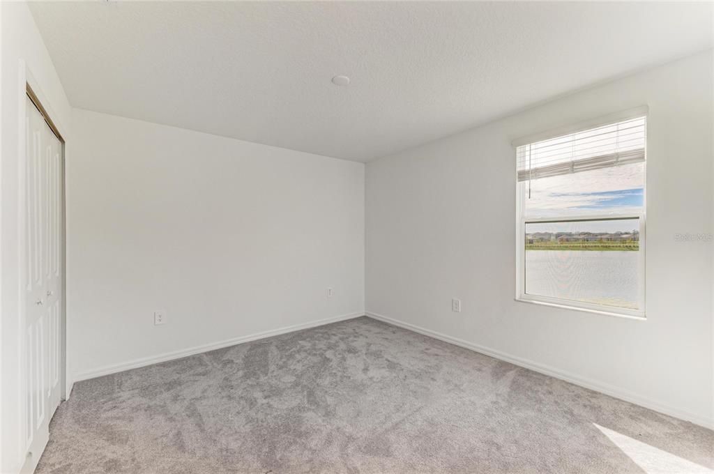 En Venta: $365,000 (5 camas, 2 baños, 2389 Pies cuadrados)