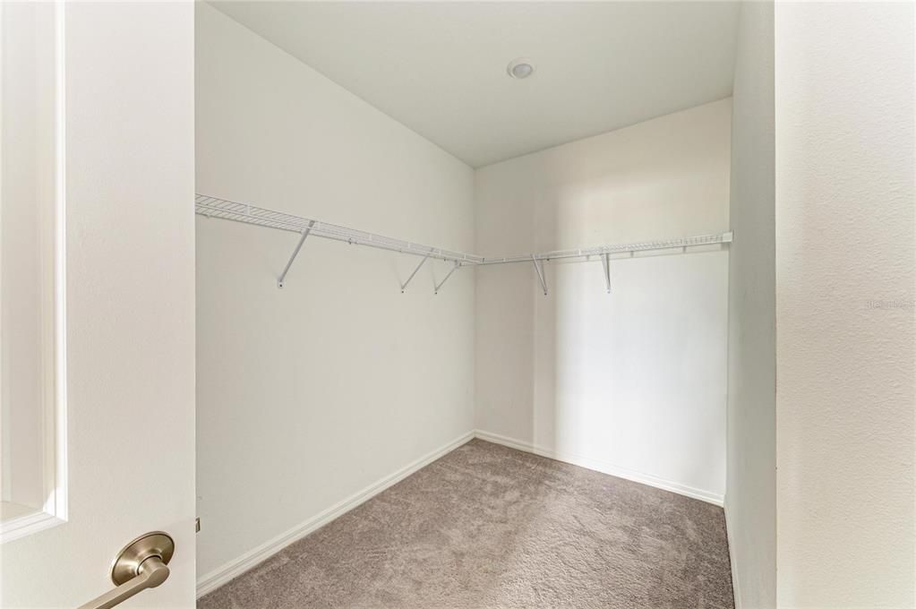 En Venta: $365,000 (5 camas, 2 baños, 2389 Pies cuadrados)