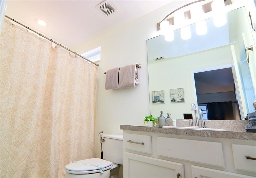 En Renta: $2,490 (5 camas, 3 baños, 1981 Pies cuadrados)