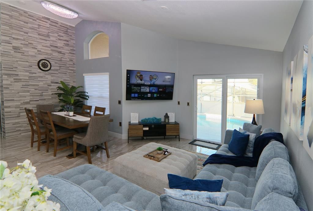 En Renta: $2,490 (5 camas, 3 baños, 1981 Pies cuadrados)