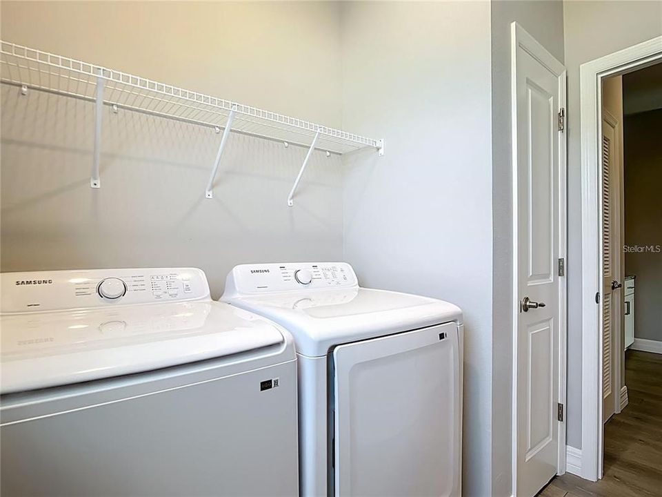 На продажу: $367,900 (4 спален, 3 ванн, 2092 Квадратных фут)