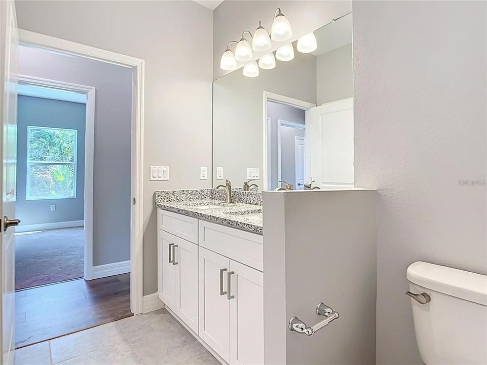 На продажу: $367,900 (4 спален, 3 ванн, 2092 Квадратных фут)