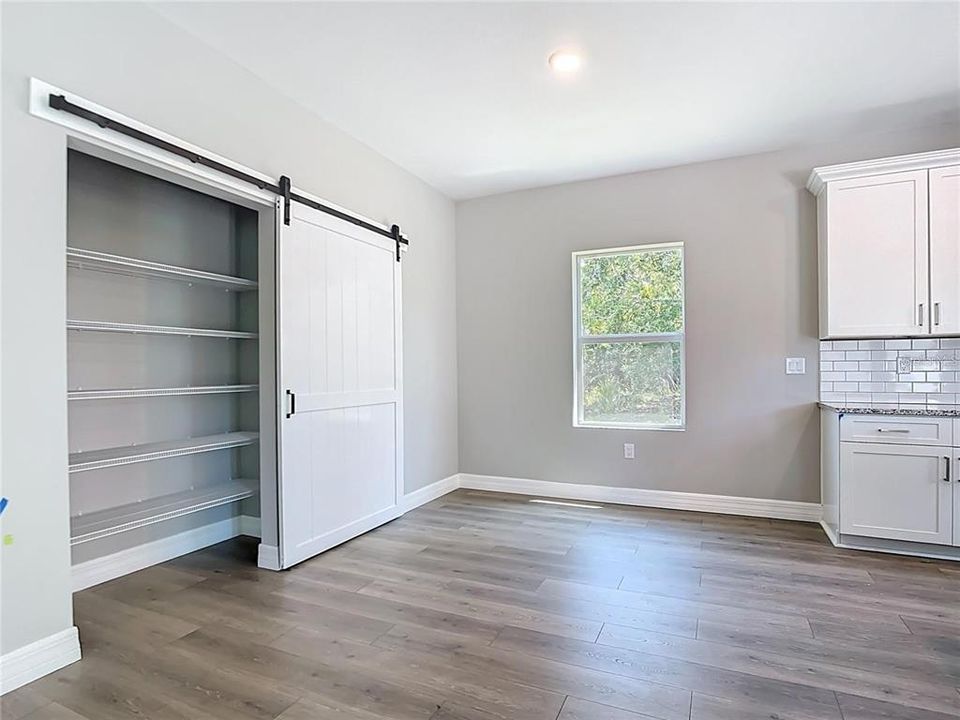 На продажу: $367,900 (4 спален, 3 ванн, 2092 Квадратных фут)