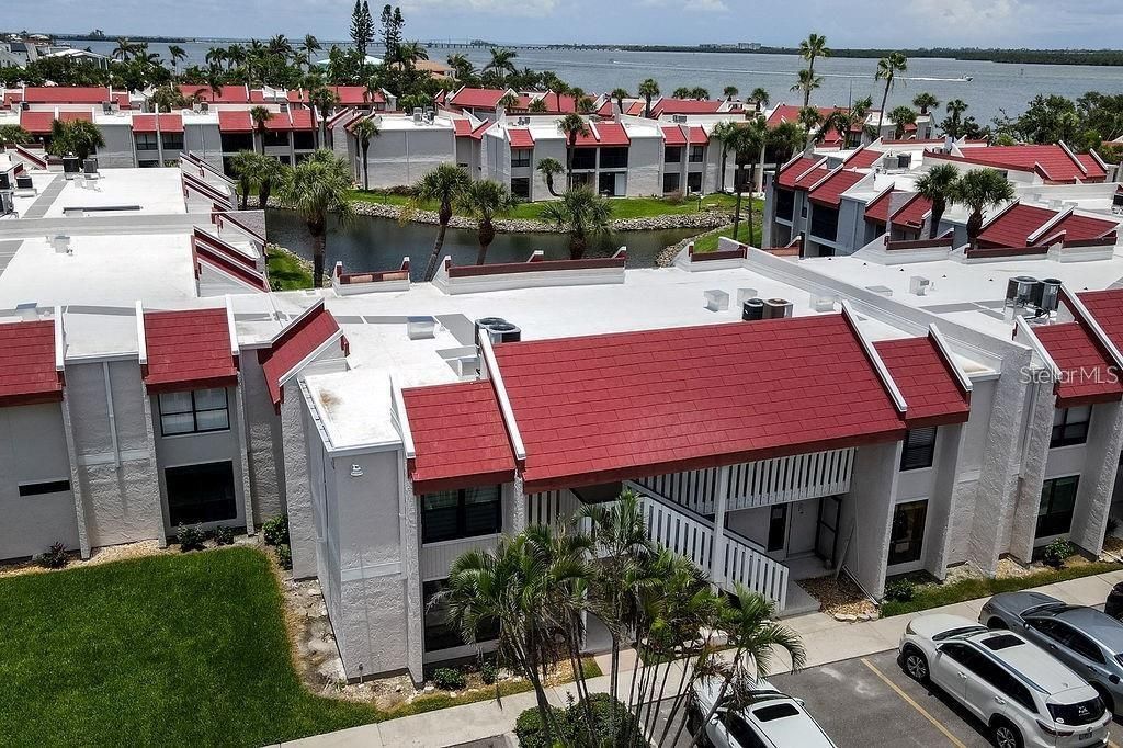 For Sale: $605,000 (2 beds, 2 baths, 1080 Square Feet)