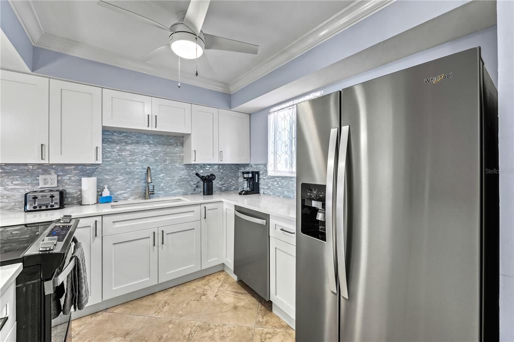 For Sale: $605,000 (2 beds, 2 baths, 1080 Square Feet)