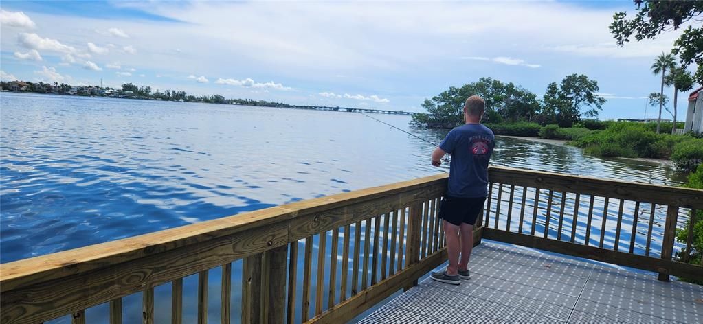 For Sale: $605,000 (2 beds, 2 baths, 1080 Square Feet)