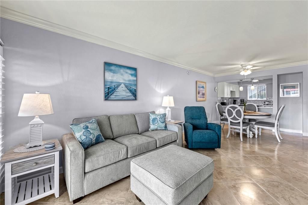 For Sale: $605,000 (2 beds, 2 baths, 1080 Square Feet)