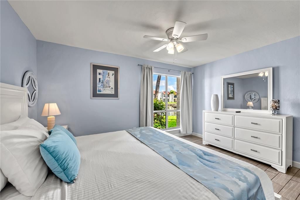 For Sale: $605,000 (2 beds, 2 baths, 1080 Square Feet)