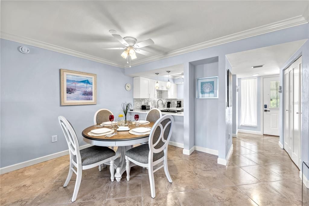 For Sale: $605,000 (2 beds, 2 baths, 1080 Square Feet)